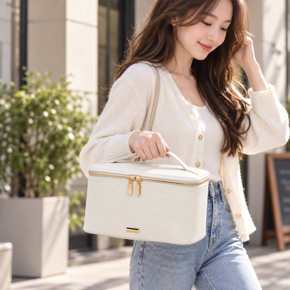 Pebble Beauty Train Case